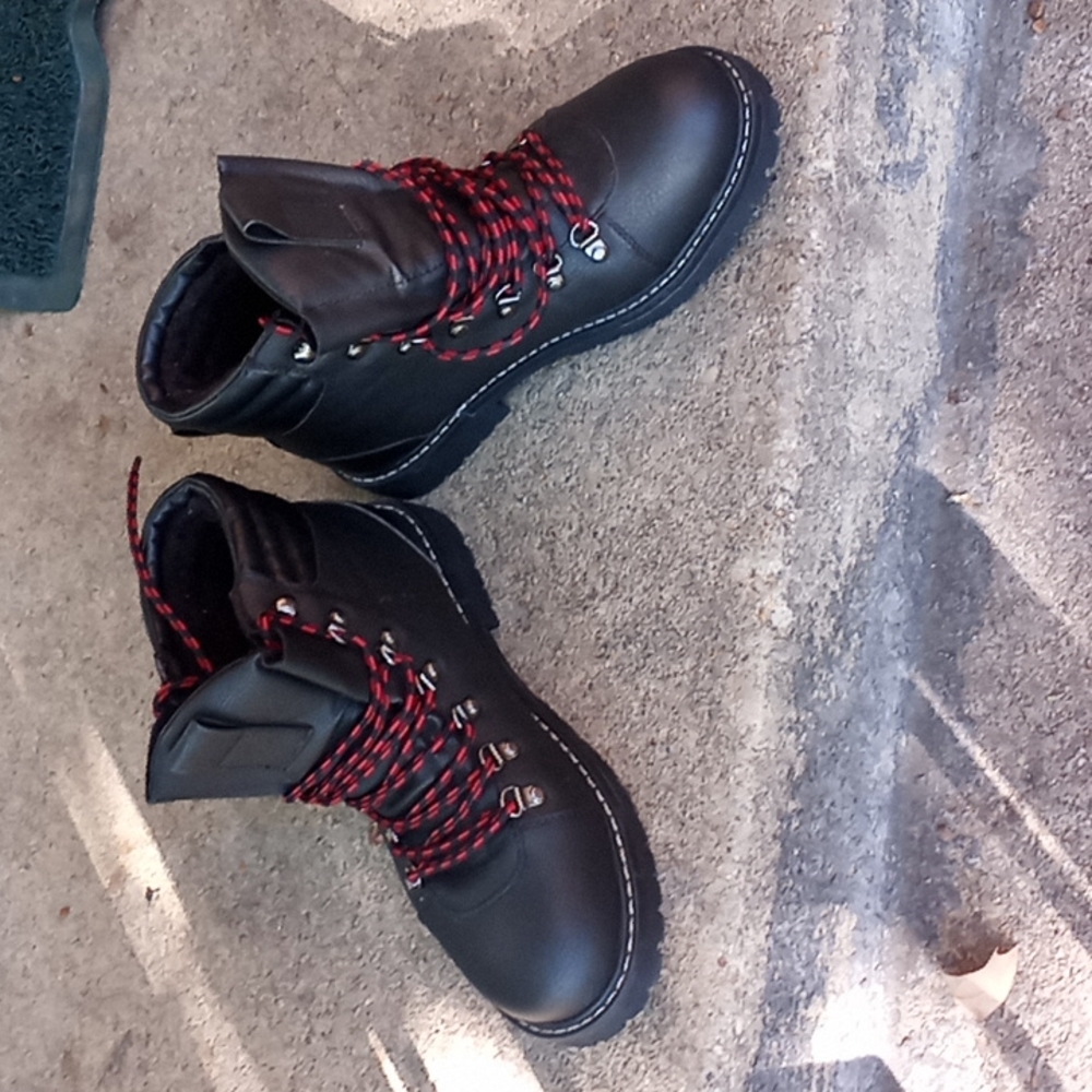 Blk old navy warm and comfortable, blk& red lac